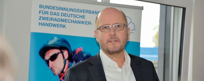Bundesinnungsmeister Frank Döring freut sich über die positive Ausbildungsstatistik in den Zweiradberufen 2018.