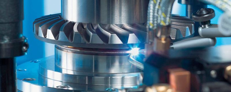 Ein klassischer Anwendungsfall: Das Fügen von Differentialen mit einem Teller- oder Stirnrad mittels Laserschweißen.