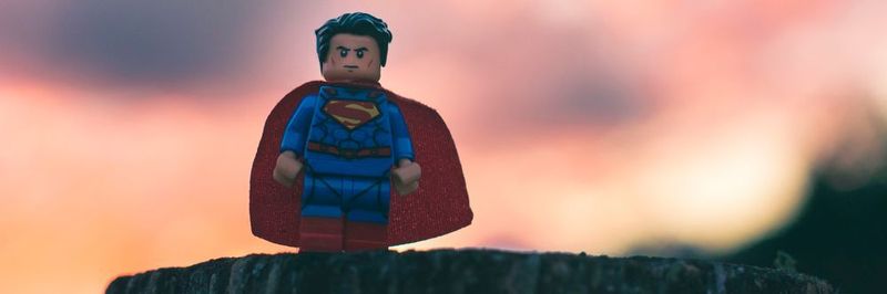 Hero-Content sind Highlight-Inhalte, um einem möglichst breiten Publikum die Relevanz Ihres Unternehmens oder Ihrer Marke vor Augen zu führen.