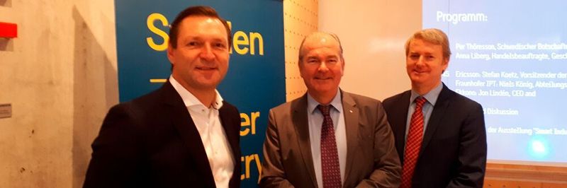 V.l.n.r.: Stefan Koetz (Vorsitzender der Geschäftsführung der Ericsson GmbH), Per Thöresson (Schwedischer Botschafter in Berlin) und Niels König (Abteilungsleiter Produktionsmesstechnik Fraunhofer IPT)