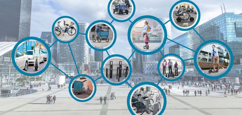 Zwar sind 50 bis 60% aller Fahrten in Städten kürzer als acht Kilometer und kommen damit für E-Roller, E-Bikes oder E-Tretroller in Frage – doch spielen Wetter, Produktangebot und Kundenakzeptanz eine wichtige Rolle.