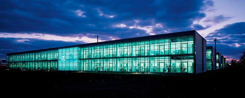 Nach Friedrichshafen haben auch die ZF-Standorte Passau, Schweinfurt, Saarbrücken sowie der Multidivisionsstandort Lemförde das offizielle Qualitätssiegel zur Vereinbarkeit von Beruf und Privatleben erhalten.