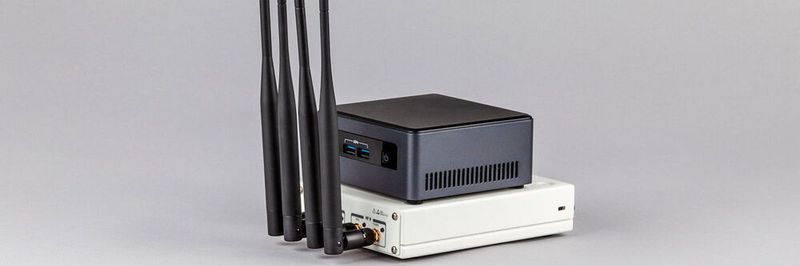 Am Fraunhofer HHI wurde eine softwarebasierte Funklösung zur Car2X-Kommunikation entwickelt. Diese ermöglicht Vergleichstests unterschiedlicher Funkstandards, auch wenn dafür noch keine Hardware verfügbar ist.
