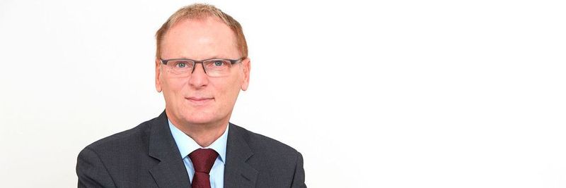 Jochen Homann, Präsident der Bundesnetzagentur: „Funkanwendungen sind aus unserem Alltag nicht mehr wegzudenken. Der Prüf- und Messdienst der Bundesnetzagentur sorgt deutschlandweit dafür, dass Frequenzen störungsfrei und effizient genutzt werden können.“