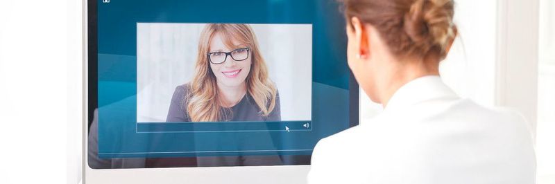 Im Gegensatz zur Telefonberatung gestaltet sich die Videoberatung anspruchsvoller