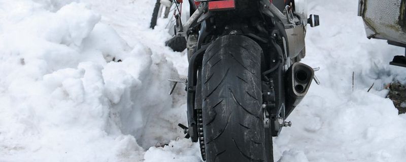 Motorräder sollten professionell auf die Überwinterung vorbereitet werden.