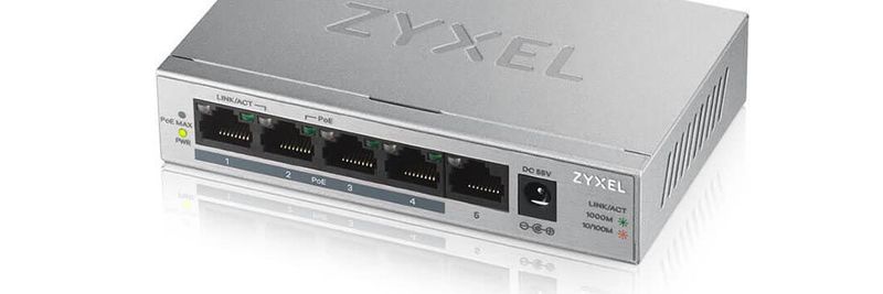 Beim Zyxel GS1005HP unterstützen vier der fünf Gigabit-Ports PoE+.