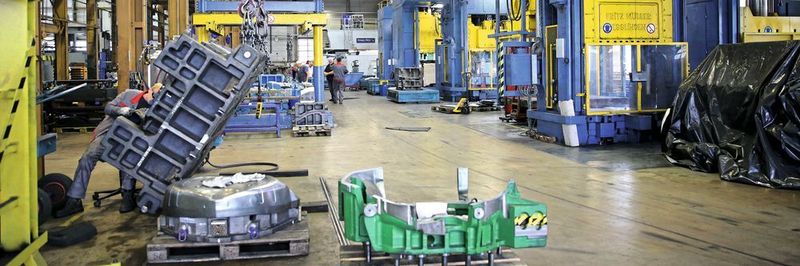 Mit einer Instandhaltungsplattform hat die Heinz Schwarz GmbH & Co. KG ihre Instandhaltung digitalisiert. Zugehörige Daten und Prozesse werden dort nun mit einer Software dokumentiert.