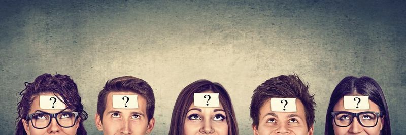 Das Bewerbungsgespräch ist dazu da, eventuelle Fragezeichen zu einzelnen Antworten oder zu Stationen im Lebenslauf offen zu klären und möglichst viel über die Beweggründe und die Motivation der Kandidaten herauszufinden.