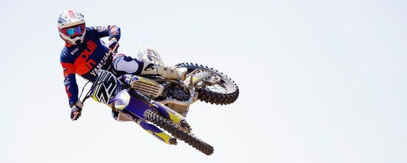 Mit dem neuen Tracker als Cross-Enduro-Reifen präsentiert Michelin einen Reifen mit Straßenzulassung für den Hobby-Crosser.