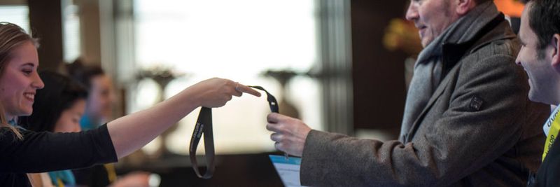 Die Teilnehmer beim Check-In des d.velop-Partnersummits 2019.