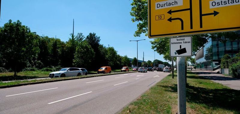 Wie sich autonomes Fahren auf Verkehrsfluss und -nachfrage auswirkt, untersucht das KIT im Projekt bwirkt.