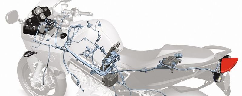 In vielen Motorrädern ist der Kabelbaum bereits deutlich aufwendiger als in dieser BMW F 800 S von 2006.