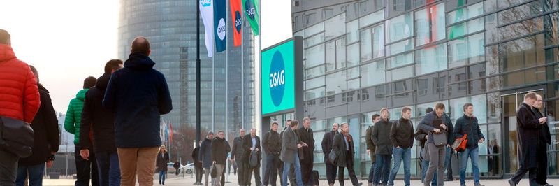 „Do IT yourself. Wege in die Cloud: gemeinsam denken, individuell handeln“ - das Thema der DSAG-Technologietage 2019 lockte rund 2.500 Teilnehmer ins World Conference Center nach Bonn.