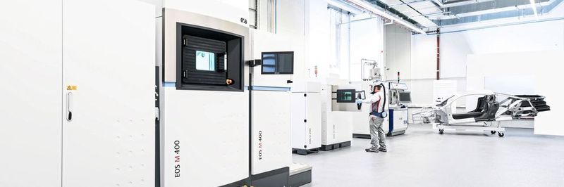 Im Metall-3D-Druck-Zentrum bei Audi stehen drei Maschinen, die mit selektive Laserschmelzen arbeiten. Noch ist Platz für mehr.