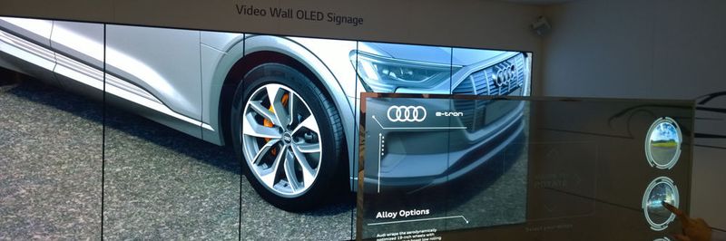 Gab es zuvor nur als Spezialeffekt aus Hollywood, nun als reales Produkt: LG demonstrierte auf der ISE transparente Touchscreens auf OLED-Basis.