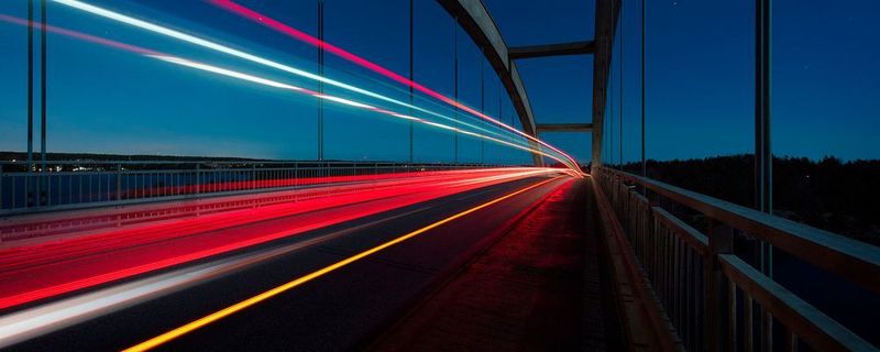Die Digitalisierung schreitet voran - Unternehmen und Staaten stehen vor der Herausforderung mitzuhalten.