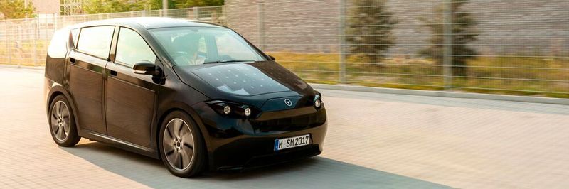 Das Modell Sion ist laut Hersteller das erste Serien-Elektrofahrzeug mit integrierten Solarzellen und Mobilitätsdienstleistungen.