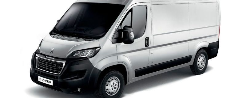 FCA und PSA werden auch bis 2023 weiter zusammen Transporter wie den Peugeot Boxer im Werk im italienischen Sevel bauen.