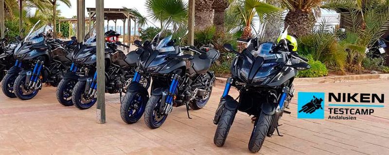 „Ride the Revolution“ – so lautet der Slogan für ein revolutionäres Fahrzeugkonzept aus dem Haus Yamaha. Die Rede ist von der Yamaha Niken, die erstmalig 2018 vorgestellt wurde.