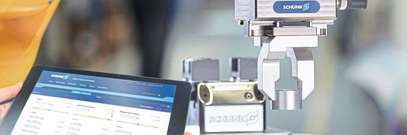 Smarte Schunk Greifer vermessen, identifizieren und überwachen in Echtzeit gegriffene Bauteile und den laufenden Produktionsprozess.
