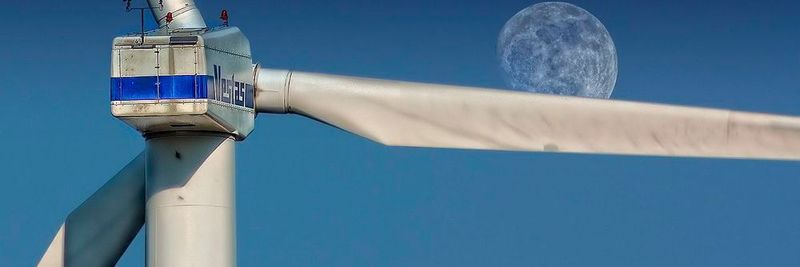 Vor allem für Offshore-Windkraftanlagen kommen Rotorblätter mit einer Länge über 100 Meter zum Einsatz.