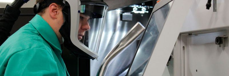 Sicherheitsrisiko Produktionsequipment beim 3D-Druck: Unabhängig vom spezifischen Herstellungsprozess können sich potenziell reaktive Metallpulver entzünden oder explodieren.