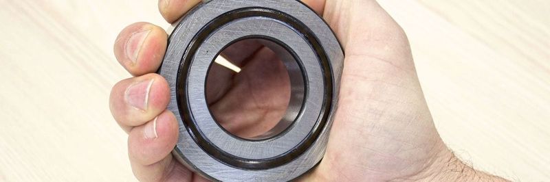 Die Einbaufreiläufe FZ von Ringspann entsprechen in ihren Abmessungen den Rillenkugellagern der Baureihe 62 nach DIN. Diese äußerliche Verwandtschaft unterstützt die Realisierung raumoptimierter Einbaulösungen.
