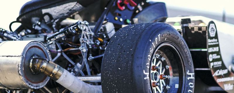 Bei der „Formula Student Driverless“ wetteifern autonom fahrende Rennwagen miteinander. Das Team der HTW Berlin rüstete ihren „herkömmlichen“ Rennwagen entsprechend um, um an allen Rennserien teilzunehmen.