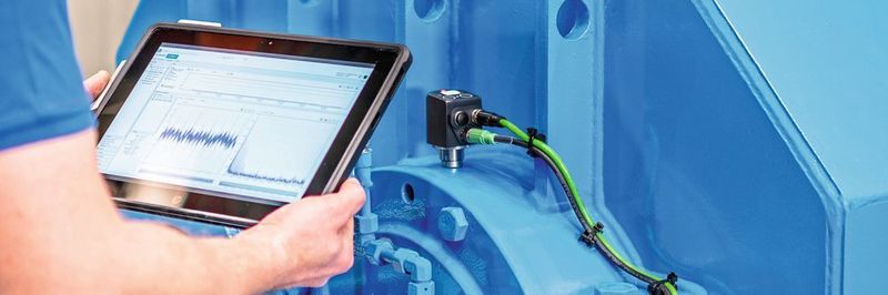 In Verbindung mit der neuen DX Assist App können Hersteller von Maschinen und Anlagen schnell und übersichtlich wertvolle Vorteile in punkto Verfügbarkeit nutzen. Getriebe und Sensor sind werkseitig bereits perfekt aufeinander abgestimmt.