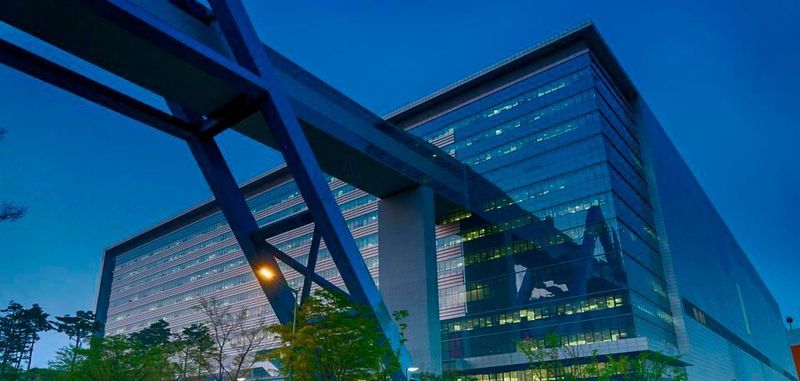 Hausgemacht: Samsung produziert seine 1-GBit-eMRAMs auf Basis der FD-SOI-Technologie in seinen eigenen Halbleiter-Fertigungsstätten.