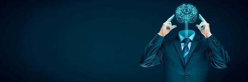 Die Versicherungsbranche ist noch zurückhaltend, wenn es um die Implementierung von Künstlicher Intelligenz (KI) geht. Dabei besitzt sie mit ihrer daten- und informationsbasierten Dienstleistung die ideale Basis, um KI einzusetzen.