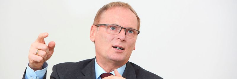 Jochen Homann, Präsident der Bundesnetzagentur: "Die Sicherheitsanforderungen gelten für alle Netzbetreiber und Diensteerbringer und sie gelten technikneutral. Dabei werden alle Netze erfasst, nicht nur einzelne Standards wie zum Beispiel 5G."