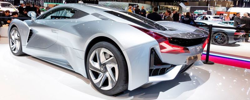 Die Funktion eines Leuchtturmprojekts hat das elektrisch angetriebene Hypercar Arcfox-GT, das in den Versionen Raceedition und Street gezeigt wurde.1.600 PS soll die Straßenversion des Arcfox-GT leisten.