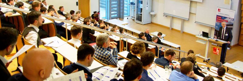 Volle Ränge bei der Begrüßung zum 9. Landshuter Leichtbau-Colloquium: Rund 170 Teilnehmer waren gekommen.