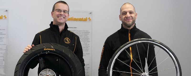 Martin Burdorf (li.) übernimmt die Teamleitung Continental-Motorradreifen von Spyridon „Spyro“ Spyridonu. Der wechselt ins Fahrradlager des Konzerns.