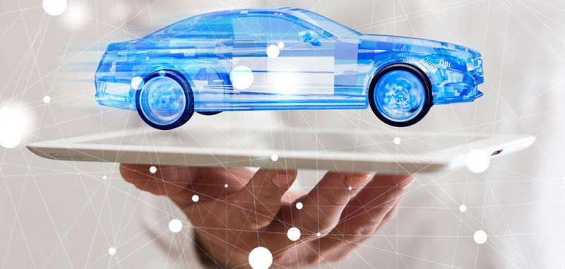 Das Auto als rein materielles Produkt tritt zunehmend in den Hintergrund. Wichtig werden stattdessen die multimediale Ausstattung, Vernetzungsmöglichkeiten und das digitale Serviceangebot.