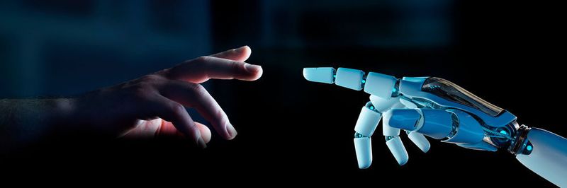 Bei Intelligent Automation geht es um die „Wahrung des natürlichen Gleichgewichts zwischen Maschinen und Menschen zur Maximierung der Produktivität“ in Unternehmen.