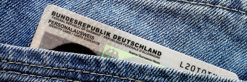 Die Personalausweis-Daten sollen nach dem Willen der FDP künftig auch digital immer an Bord sein