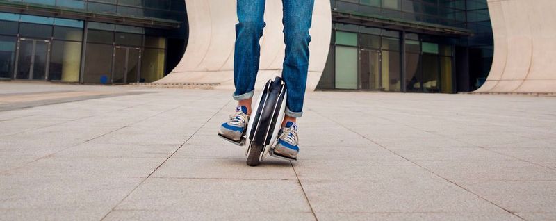Monowheels wie das Ninebot One S2 sind sogenannte Elektrokleinstfahrzeuge.