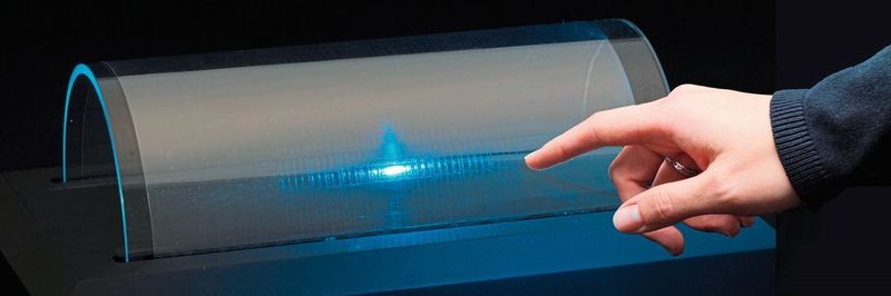 Das INM stellt auf der Hannover Messe 2019 zwei Verfarhren vor, mit denen biegsame Touchscreens möglich werden.