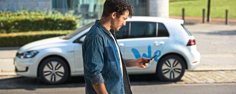 Die Autohersteller wollen die Mobilitätsdienste nicht nur Start-ups oder Tech-Firmen überlassen. Auch Volkswagen rüstet sich – mit E-Carsharing unter der Marke „We“.