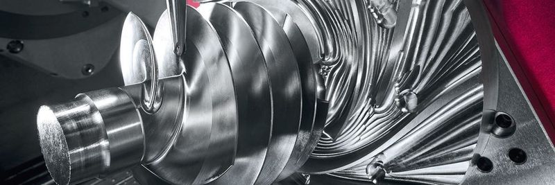 Hochpräzise Bauteile, die die Leistungsfähigkeit der Hermle Bearbeitungszentren optimal in Szene setzen: C 42 U Impeller/Aerospace.