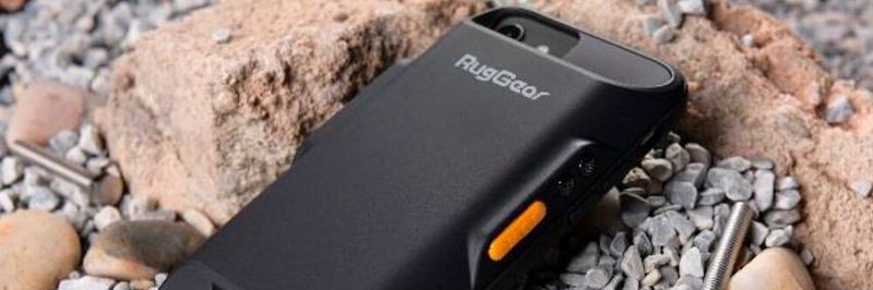 Die Schutzhülle RG-C-1 macht einem stylischen iPhone ein widerstandsfähiges Pus-to-Talk-Phone.