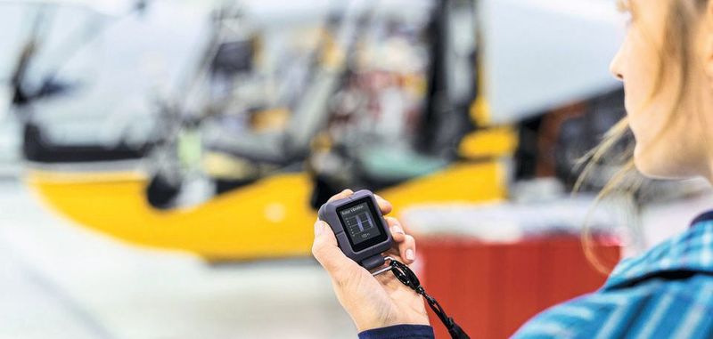 Im modernen Internet of Things treffen Datenverarbeitung in der Cloud, leistungsfähige - womöglich intelligente - Edge-Geräte und in zunehmendem Maße der Einsatz künstlicher Intelligenz zusammen. Das Zusammenspiel aus dem verwalteten Dienst Azure IoT Edge und den Betriebssystemen der Windows-10-IoT-Familie hilft, all diese Aspekte möglichst effizient auszunutzen.