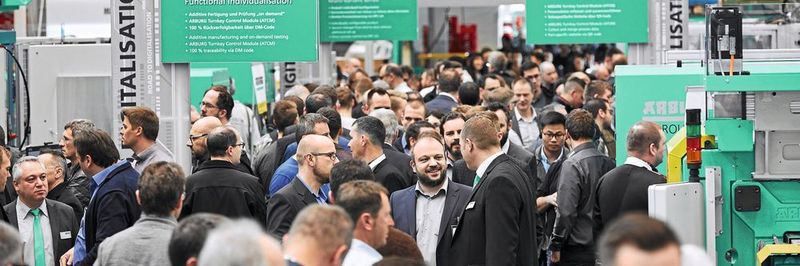 Über 6.000 Besucher kamen zu Arburgs Technologie-Tagen 2019. Unter anderem bekamen sie viele Lösungen für die Medizintechnik zu sehen.