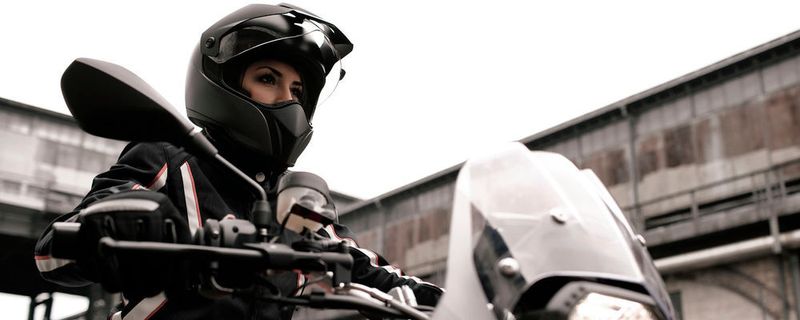 16 Bikerinnen nahmen jüngst am Schrauberkurs des BMW Motorradzentrums Dreieich teil.