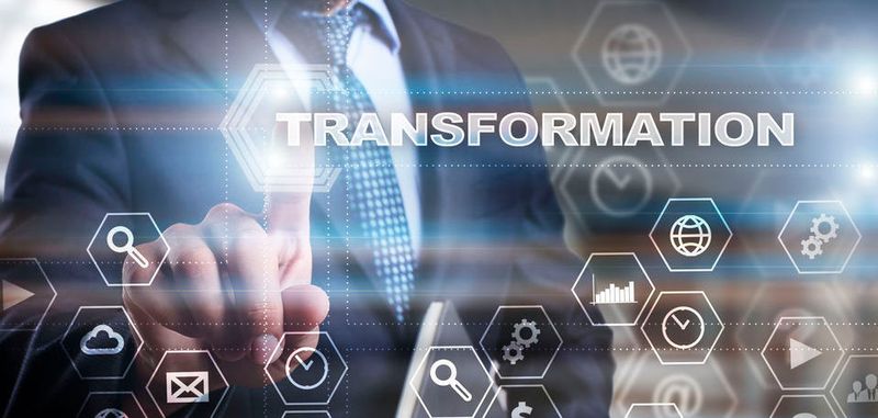 Der Arbeitsfokus von Matthias von Alten liegt auf der Identifikation und Transformation von kundenzentrierten Geschäftsfeldern mit der Zielsetzung, ein profitables Wachstum der Kunden nachhaltig zu steigern.