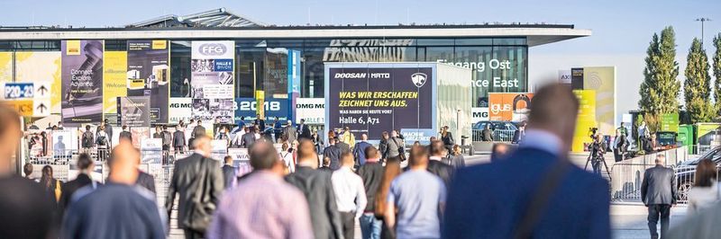 Auf großen Andrang wie hier im Bild anlässlich der AMB 2018 hofft die Messe Stuttgart auch für die Premiere der Medizintechnikmesse T4M.