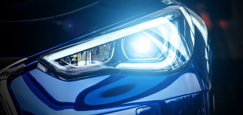Mit einem Mixed-Signal-Oszilloskop lassen sich PWM-Signale exemplarisch bei LED-Scheinwerfen analysieren.